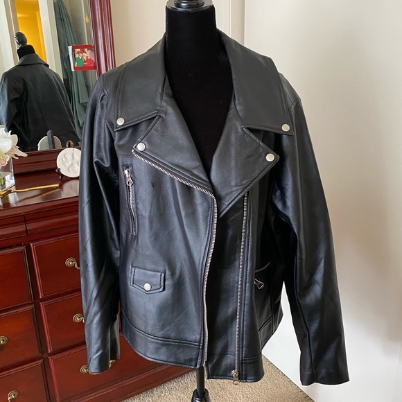 torrid Jackets & Blazers - NWT Torrid size 4 leather jacket